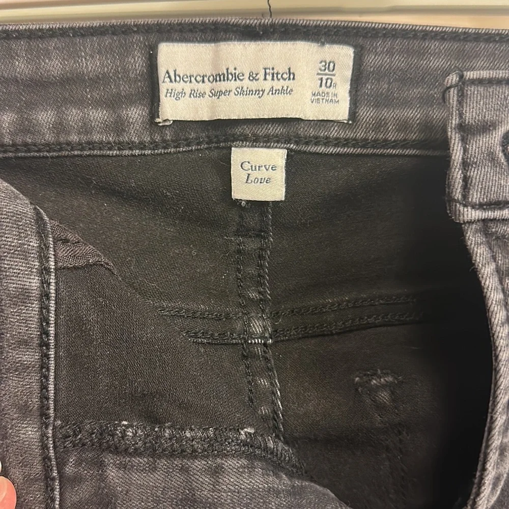 Abercrombie skinny leg black jeans - Picture 2 of 3
